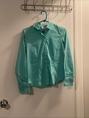 Classic womens XS (0/2) Button-Up Shirt in Teal never worn